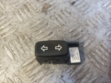 VAUXHALL INSIGNIA 2008-2017 SEAT CONTROL SWITCH FRONT DRIVERS SIDE OFFSIDE RIGHT 2008,2009,2010,2011,2012,2013,2014,2015,2016,2017VAUXHALL INSIGNIA 2008-2017 SEAT CONTROL SWITCH FRONT DRIVERS SIDE 13282592 13282592     Good