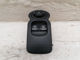 Renault Modus Oasis 16v E4 4 Sohc Hatchback 5 Doors 2004-2008 Electric Window Switch (front Driver Side) 8200214938 2004,2005,2006,2007,2008RENAULT MODUS HATCHBACK 5 Door 2004-2008 ELECTRIC WINDOW SWITCH FRONT DRIVER 8200214938     A