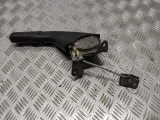 RENAULT CLIO 3 EXTREME 5DR HATCHBACK 2005-2014 HANDBRAKE 8200701800 2005,2006,2007,2008,2009,2010,2011,2012,2013,2014RENAULT CLIO EXTREME 5DR HATCHBACK 2007 HAND BRAKE  8200701800 8200701800     GOOD