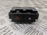 RENAULT Trafic Sl27 Mk3 2014-2019 HAZARD & DOOR LOCK SWITCH  2014,2015,2016,2017,2018,2019Renault Trafic Sl27 Mk3 2014-2019 Hazard & Door Lock Switch       GRADE B