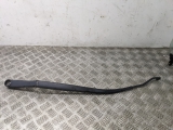 Hyundai IX35 MK1 Estate 5dr 2010-2015 2.0 D4HA FRONT WIPER ARM (N/S PASSENGER)  2010,2011,2012,2013,2014,2015Hyundai IX35 MK1 Estate 5dr 2010-2015 Front Wiper Arm (n/s Passenger)       GRADE B