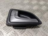 Hyundai Ix35 Se Mk1 Estate 5dr 2010-2015 DOOR HANDLE INTERIOR (N/S REAR PASSENGER) Grey  2010,2011,2012,2013,2014,2015Hyundai Ix35 Se Mk1 Estate 5dr 2010-2015 Interior Handle (n/s Rear Passenger)      GRADE B