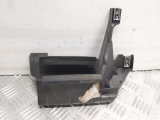 RENAULT CLIO MK3 2005-2012 WINDOW GUIDE CHANNEL (N/S/F)  2005,2006,2007,2008,2009,2010,2011,2012RENAULT CLIO MK3 2007 WINDOW GUIDE CHANNEL FRONT PASSENGER      GOOD