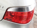 2005-2009 Bmw 525i Se Saloon 4 Door REAR/TAIL LIGHT ON BODY ( DRIVERS SIDE)  2005,2006,2007,2008,2009Bmw 525i Se Saloon 4 Door 2005-2009 REAR/TAIL LIGHT ON BODY ( DRIVERS SIDE)   SEE IMAGES THE LIGHT IS CLEAN     GOOD