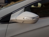 2015-2019 Hyundai I40 Mk1 Saloon 4 Door DOOR MIRROR ELECTRIC (PASSENGER SIDE) White  2015,2016,2017,2018,20192015-2019 Hyundai I40 Mk1 POWERFOLD DOOR MIRROR ELECTRIC (PASSENGER SIDE) White  SEE MAGES FOR ANY SCUFFS AS THERE IS A FEW SCUFFS NOTHING MAJOR    GOOD
