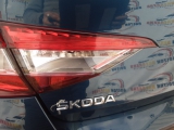 2015-2019 Skoda Superb Mk3 Hatch 5 Door REAR/TAIL LIGHT ON TAILGATE (PASSENGER SIDE)  2015,2016,2017,2018,201915-19 Skoda Superb Mk3 Hatch 5 Door REAR/TAIL LIGHT ON TAILGATE (PASSENGER SIDE)  FULLY WORKING IN GOOD CONDITION    GOOD