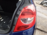 2005-2012 RENAULT Clio Mk3 Ph1 Hatchback 5 Door REAR/TAIL LIGHT ON BODY ( DRIVERS SIDE)  2005,2006,2007,2008,2009,2010,2011,201205-12 Renault Clio Mk3 Ph1 Hatch 5 Door REAR/TAIL LIGHT ON BODY  DRIVERS SIDE  SEE IMAGES THE LIGHT IS CLEAN     GOOD