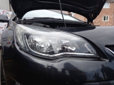 2010-2015 Vauxhall Astra J 5 Door Hatchback HEADLIGHT/HEADLAMP (DRIVER SIDE) Black Z22c  2010,2011,2012,2013,2014,20152010-2015 Vauxhall Astra J 5 Door HEADLIGHT/HEADLAMP (DRIVER SIDE)  chrome INSERT, FULLY WORKING NO LUGS BROKEN.    GOOD