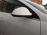 2015-2017 Vauxhall Insignia Mk1 FL Hatchback 5 Door DOOR MIRROR ELECTRIC (DRIVER SIDE) White Z40r  2015,2016,201715-17 Vauxhall Insignia Mk1 FL 5 DOOR MIRROR ELECTRIC DRIVER SIDE White Z40r  SEE IMAGES FOR ANY SCUFFS. FULL WORKING IN GOOD CONDITION.    GOOD