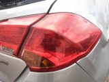 2012-2018 Kia Ceed Mk2 Hatchback 5 Door REAR/TAIL LIGHT ON BODY ( DRIVERS SIDE)  2012,2013,2014,2015,2016,2017,20182012-2018 Kia Ceed Mk2 Hatchback 5 Door REAR/TAIL LIGHT ON BODY DRIVERS SIDE  SEE IMAGES THE LIGHT IS CLEAN     GOOD