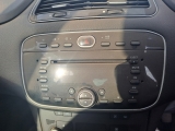 Fiat Punto 1.4 Emotion F/l 5 Door Hatchback 2005-2018 STEREO SYSTEM  2005,2006,2007,2008,2009,2010,2011,2012,2013,2014,2015,2016,2017,2018Fiat Punto 1.4 Emotion F/l 5 Door Hatchback 2005-2018 Stereo System       POOR