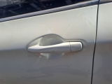 Nissan Qashqai 5 Door Suv 2013-2021 DOOR HANDLE EXTERIOR (FRONT PASSENGER SIDE) White  2013,2014,2015,2016,2017,2018,2019,2020,2021Nissan Qashqai 5 Door Suv 2013-2021 Door Handle Exterior (front Passenger Side) White       GOOD