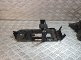 Mercedes S Class S320 W221 Saloon 2005-2009 Battery Tray A2216200718 2005,2006,2007,2008,2009Mercedes S Class S320 W221 Saloon 2005-2009 BATTERY TRAY HOLDER BRACKET PLATE A2216200718     GOOD