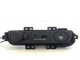 Kia Sportage 2 Crdi 2010-2023 USB SOCKET PLUG / PORT 2010,2011,2012,2013,2014,2015,2016,2017,2018,2019,2020,2021,2022,2023Kia Sportage 2 Crdi MK3 2012 USB AUX iPod SOCKET PLUG PORT 93600-3U910  V040 93600-3U910     GOOD