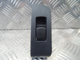 NISSAN X-trail Mk2 Est 07-13 WINDOW SWITCH PASSENGER REAR  2007,2008,2009,2010,2011,2012,2013Nissan X-trail Mk2 Est 07-13 WINDOW SWITCH PASSENGER REAR       GOOD