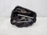 Volkswagen Golf Mk4 00-05 TOOL KIT  2000,2001,2002,2003,2004,2005Volkswagen Golf Mk4 00-05 TOOL KIT       GOOD