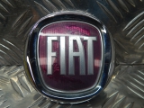 Fiat 500 Mk2 07-15 GRILL BADGE  2007,2008,2009,2010,2011,2012,2013,2014,2015Fiat 500 Mk2 07-15 GRILL BADGE       GOOD