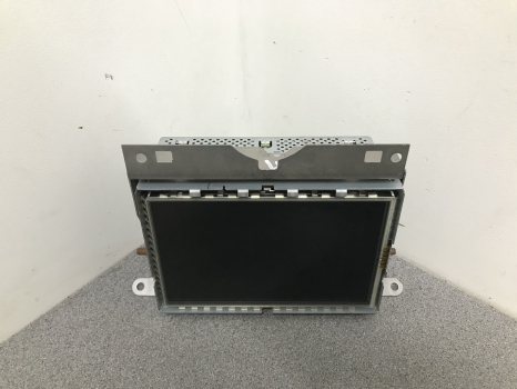 LAND ROVER DISCOVERY 4 SAT NAV SCREEN CH2214F667AG REF LH12
