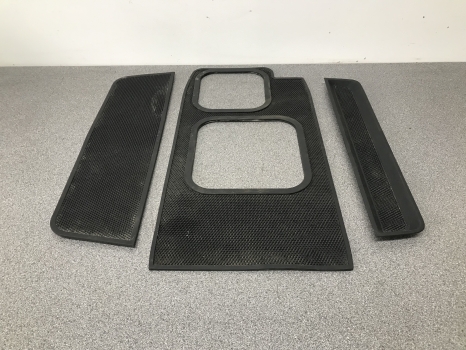 LAND ROVER DISCOVERY 300 TDI DASHBOARD MATS REF P791