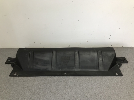 LAND ROVER DISCOVERY 2 TD5 FRONT BUMPER AIR INTAKE DUCT DHN100130 REF AD53