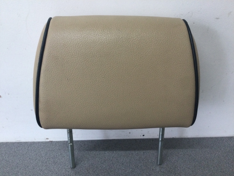 LAND ROVER DISCOVERY 2 TD5 HEADREST DRIVER SIDE FRONT REF KR53