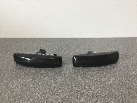 RANGE ROVER SPORT REPEATER INDICATORS TINTED LED REF EF07