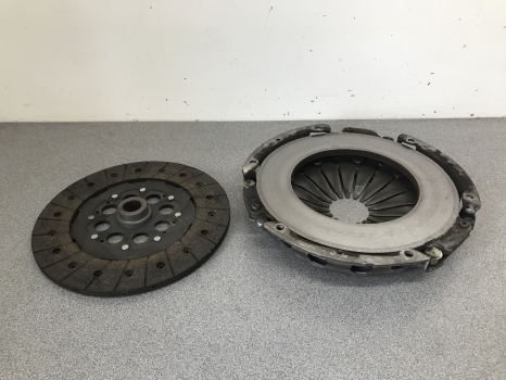 LAND ROVER DISCOVERY 2 TD5 CLUTCH PRESSURE PLATE AND FRICTION PLATE REF AD53