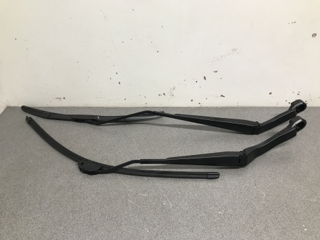 FRONT WIPER ARMS PAIR DISCOVERY SPORT L550 REF OV67