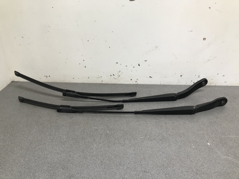 FRONT WIPER ARMS FREELANDER 2 REF BT56