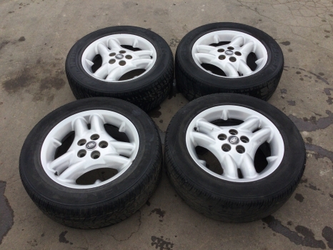 LAND ROVER DISCOVERY 2 TD5 ALLOY WHEELS WITH TYRES 255 55 18 REF FM52 