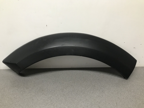 LAND ROVER DISCOVERY 3 WHEEL ARCH TRIM DRIVER SIDE REAR BODY REF PF05 