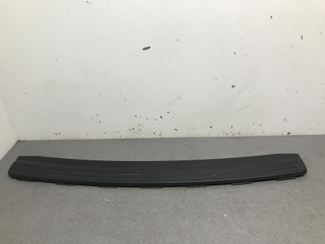 REAR BUMPER SCUFF PLATE FREELLANDER 2 REF MF57