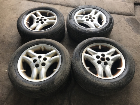 LAND ROVER DISCOVERY 2 TD5 ALLOY WHEELS WITH TYRES 255 55 18 REF Y576