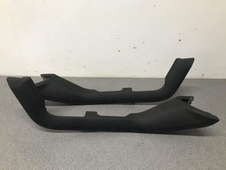 LAND ROVER DISCOVERY 4 CENTRE CONSOLE TRIMS PAIR REF SP12