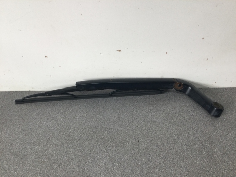 LAND ROVER DISCOVERY 3 REAR WIPER ARM REF CE07
