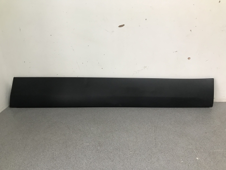 LOWER DOOR TRIM DRIVER SIDE FRONT DISCOVERY SPORT L550 REF OV67