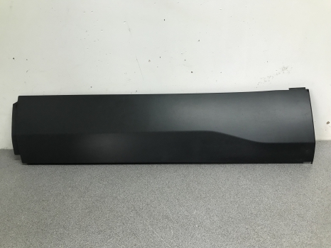 LOWER DOOR TRIM DISCOVERY SPORT L550 PASSENGER SIDE REAR REF OV67