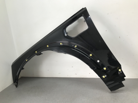 DISCOVERY 4 FRONT WING PASSENGER SIDE SANTORINI BLACK REF LH12