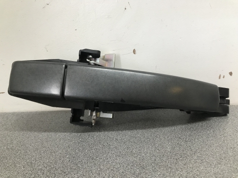 DISCOVERY 4 DOOR HANDLE DRIVER SIDE REAR REF LH12