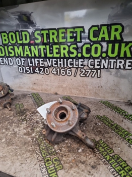 Ford Focus Zetec S S/s E5 3 Dohc Hatchback 5 Door 2012-2017 999 HUB WITH ABS (FRONT PASSENGER SIDE)  2012,2013,2014,2015,2016,2017Ford Focus Zetec S S/s E5 3 Dohc Hatchback 5 Door 2012-2017 999 Hub With Abs (front Passenger Side)      Used