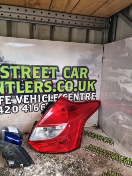 Ford Focus Zetec S S/s E5 3 Dohc Hatchback 5 Door 2012-2017 REAR/TAIL LIGHT ON BODY ( DRIVERS SIDE)  2012,2013,2014,2015,2016,2017Ford Focus Zetec S S/s E5 3 Dohc Hatchback 5 Door 2012-2017 Rear/tail Light On Body ( Drivers Side)      Used