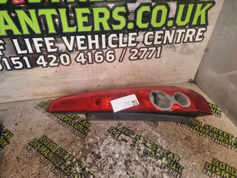 FORD Mk6 Fiesta FL 5 DOOR HATCHBACK 2005-2008 REAR/TAIL LIGHT ON BODY ( DRIVERS SIDE)  2005,2006,2007,2008GILERA 5 DOOR HATCHBACK REAR/TAIL LIGHT ON BODY ( DRIVERS SIDE)      Used