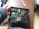 AUDI A3 8P 2003-2013 FUSE BOX (IN ENGINE BAY) 0-1718130 2003,2004,2005,2006,2007,2008,2009,2010,2011,2012,2013AUDI A3 8P 2003-2013 FUSE BOX (IN ENGINE BAY) 0-1718130 0-1718130     GOOD