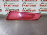 MAZDA 2 CAPELLA 4 DOHC HATCHBACK 5 Doors REAR/TAIL LIGHT ON TAILGATE (DRIVERS SIDE) 2003-2007 2003,2004,2005,2006,2007MAZDA 2 HATCHBACK 5 Doors REAR/TAIL LIGHT ON TAILGATE (DRIVERS SIDE) 2003-2007      GOOD