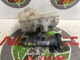 NISSAN Navara 2010-2015 2.5  BRAKE MASTER CYLINDER 460105X00A 2812 2010,2011,2012,2013,2014,20152011 Nissan Navara D40/Pathfinder Brake Master Cylinder P/N 460105X00A 2010-2015 460105X00A 2812 BRAKE MASTER CYLINDER    GOOD