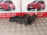 Volkswagen Golf Plus 1.6l Diesel 2009-2013 REAR BUMPER SIDE HOLDER BRACKET O/S 2009,2010,2011,2012,2013Volkswagen Golf Plus 1.6L 2011 REAR BUMPER SIDE HOLDER BRACKET O/S 5M0807394A 5M0807394A     Used