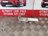 Renault Traffic 2014-2020 FRONT WING BRACKET 2014,2015,2016,2017,2018,2019,2020Renault Traffic 2014-2020 FRONT WING BRACKET 0804R 0804R     Used