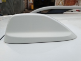 JEEP CHEROKEE MK5 KL 2.0 CRD M-JET AUTO 2014-2019 SHARK FIN ARIEL 6 Month Warr 2014,2015,2016,2017,2018,201914-19 JEEP CHEROKEE MK5 KL SHARK FIN ROOF AERIAL ANTENNA BRIGHT WHITE PW7 6 MTH      Used