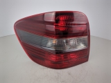 Mercedes Ml 320 Cdi Sport A Estate 5 Door 2005-2009 REAR/TAIL LIGHT ON BODY (PASSENGER SIDE)  2005,2006,2007,2008,2009Mercedes Ml 320 2005-2009 Rear/tail Light On Body (passenger Side) A1644600098      GOOD