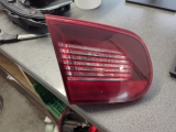 Volkswagen Eos Sport Fsi Dsg E4 4 Dohc Convertible 2 Door 2006-2015 REAR/TAIL LIGHT ON TAILGATE (PASSENGER SIDE)  2006,2007,2008,2009,2010,2011,2012,2013,2014,2015      GOOD